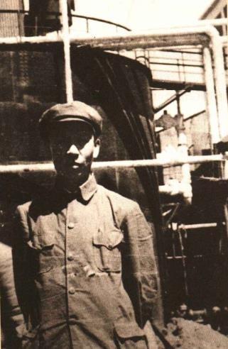 1949年，刘少奇从天津到唐山视察