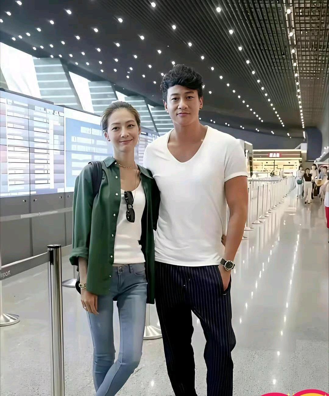 适合他俩的[大笑]