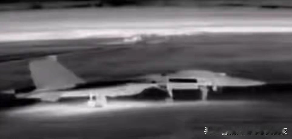 俄又有两架苏-27SM被毁，半月损失超10套高端装备！