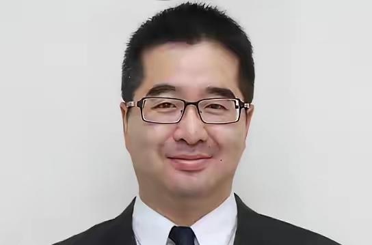 国民党副主席萧旭岑回应台湾国籍问题时，那叫一个干脆利落：“台湾和大陆没国籍问题，