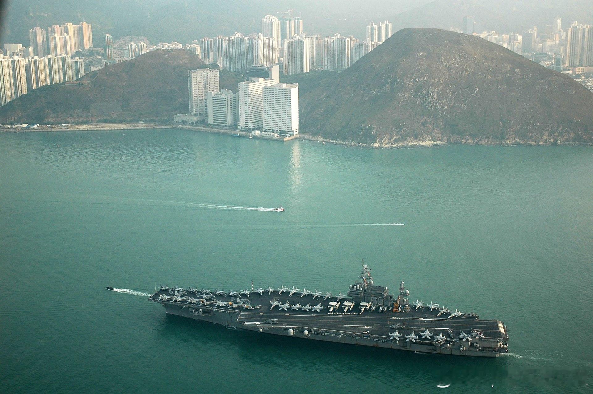 2005年美国海军CV-63 USS Kitty Hawk小鹰号航空母舰访问香港