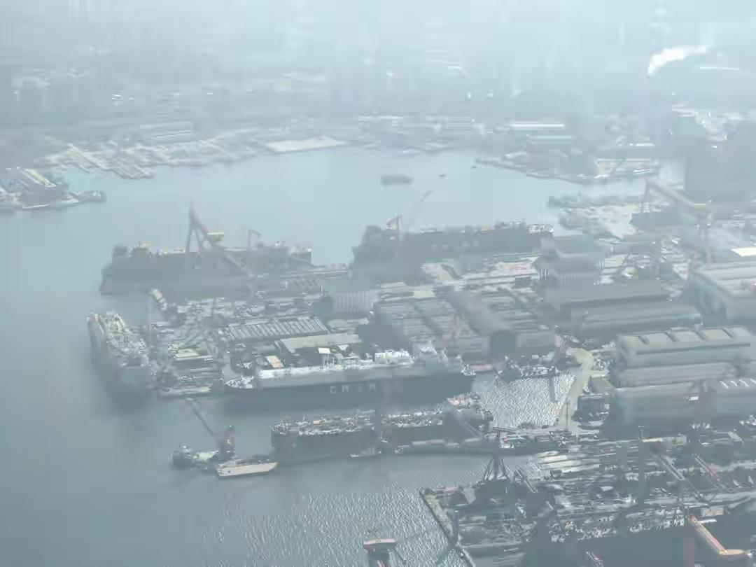 福建舰之后，航母肯定继续建造。更大、更快、更智能化的新航母成为我们的必然选择。