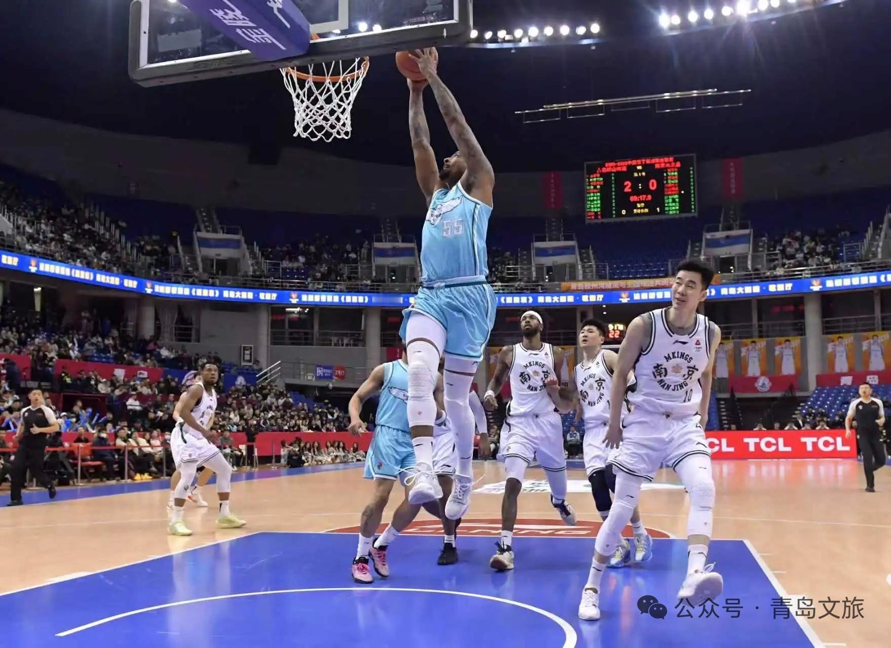 青岛男篮战胜同曦男篮原本认为是一场势均力敌的比赛，没想到比赛在第三节就早早失去悬