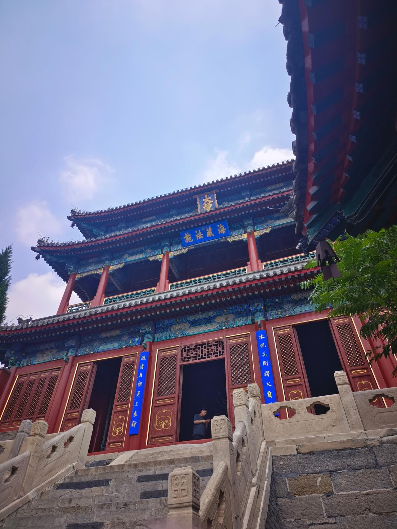 现在大慈阁二楼是不是不让上去了，前些年还在二楼俯瞰过老城区，作为老保定的至高点这