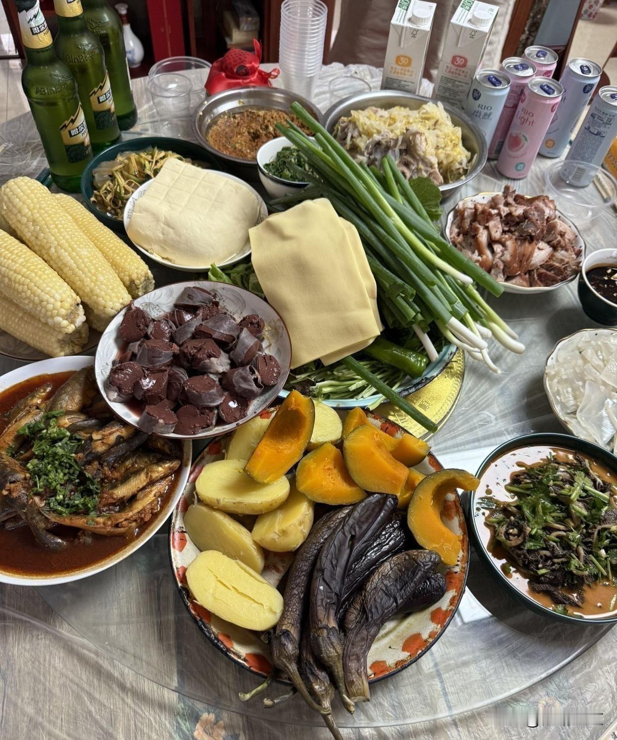 十一国庆节朋友回婆婆家
东北婆婆为她做的饭饭，
这也太粗糙了，真心问一下东北人，