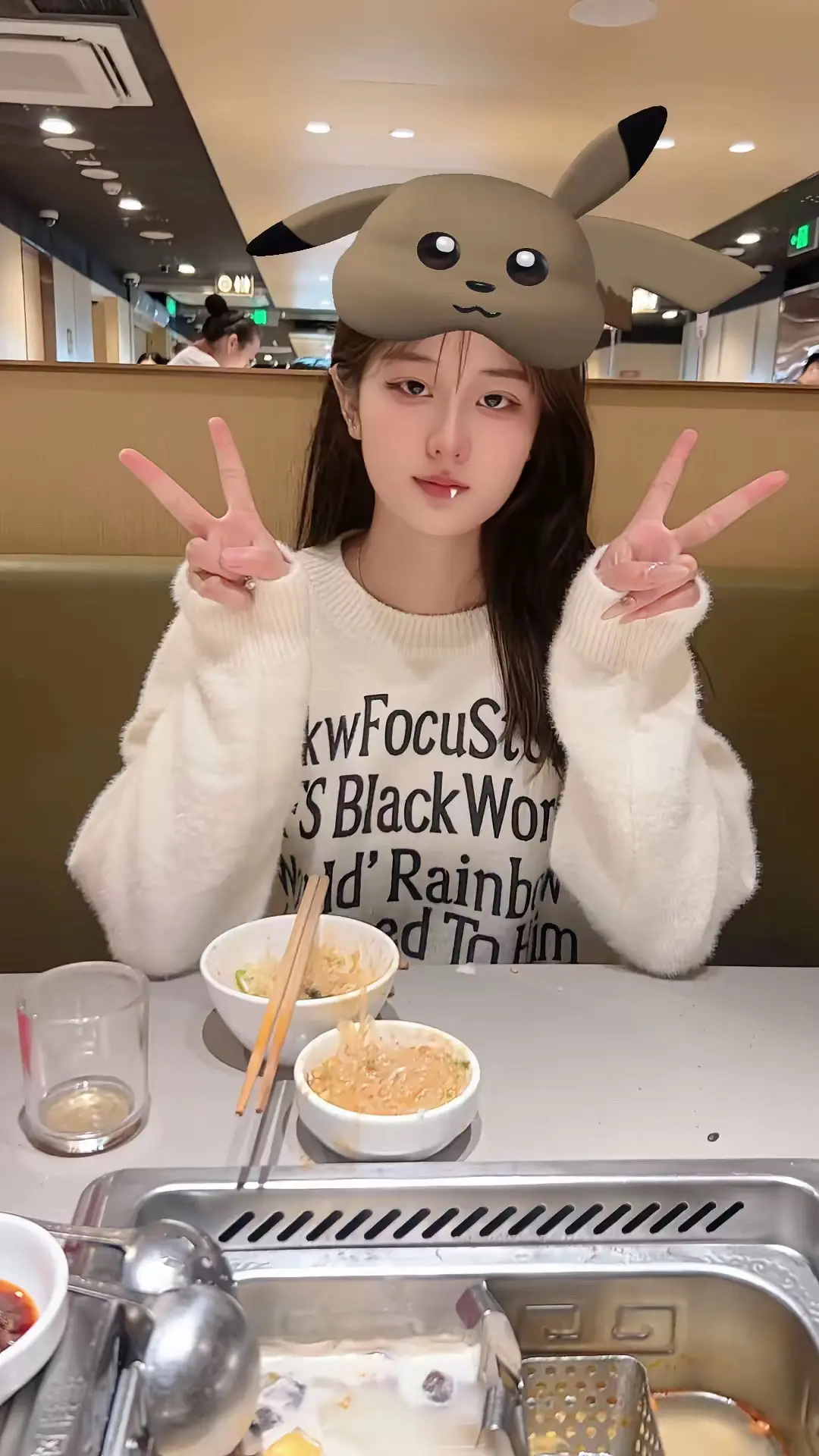 谈恋爱就应该找一个互补的 比如你爱花钱