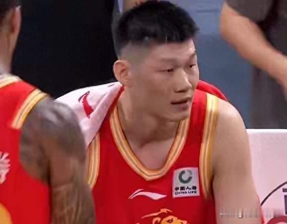 CBA首轮疯狂之夜：苦等580天赢球，广厦双加时，首轮全是名场面