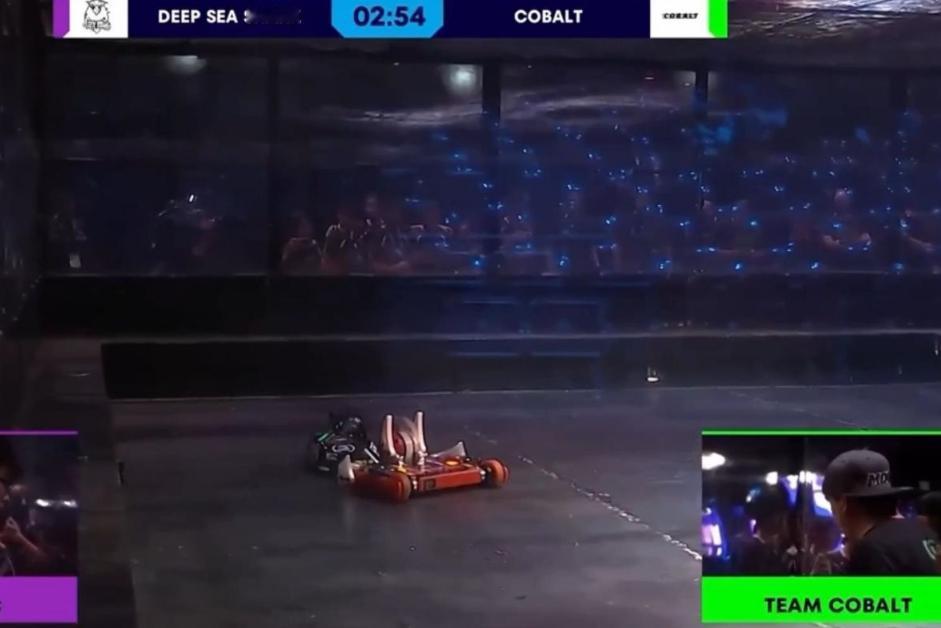 燃爆！中国“深海巨鲨3”横扫16国强敌 格斗机器人巅峰对决夺冠
 
12月21日