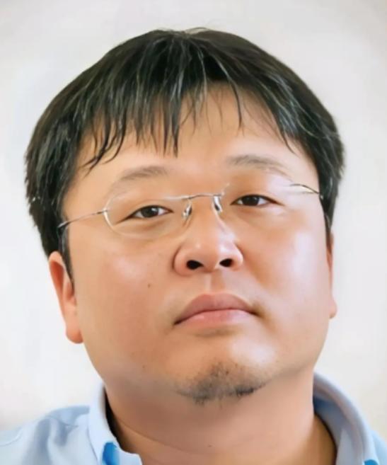 一个毛骨悚然的发现：

海底捞、西贝、蜜雪冰城、大窑、洽洽瓜子、晨光文具、足力健