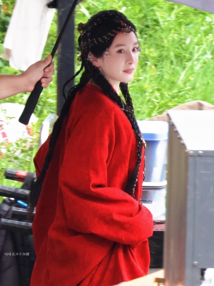 杨幂这张脸就应该多拍古装剧  杨幂依旧古装大女主的神 时隔许久再演古装依旧惊艳，