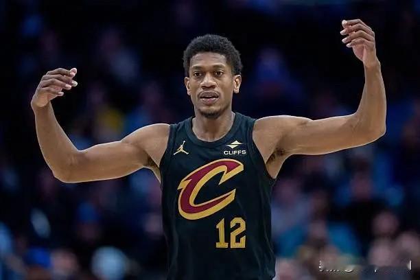 据记者Brett Siegel报道，亨特是湖人引援愿望清单上的头号目标。

根据