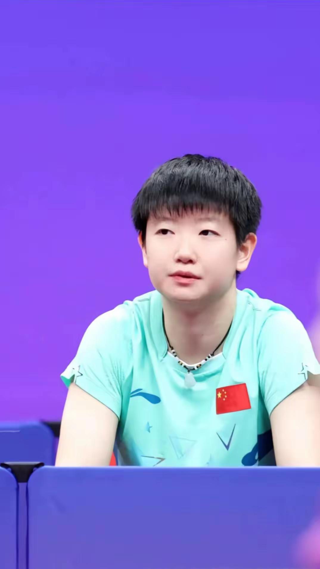 老奶奶留言说：
“人世间最完美的人就是孙颖莎，她就是春天最美的花！她是我们中国人
