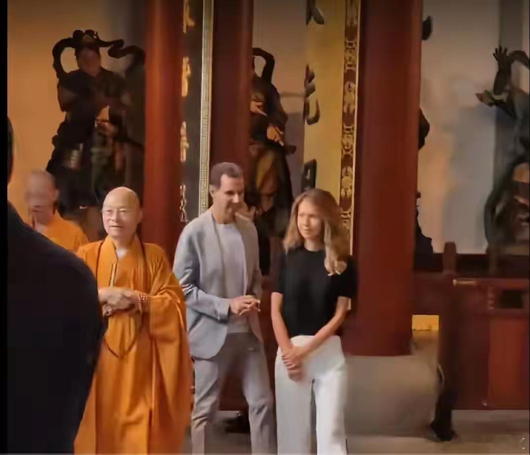 巴沙尔去年来中国时去了灵隐寺，表达对中国传统文化的兴趣和尊重中国人民的信仰，所以
