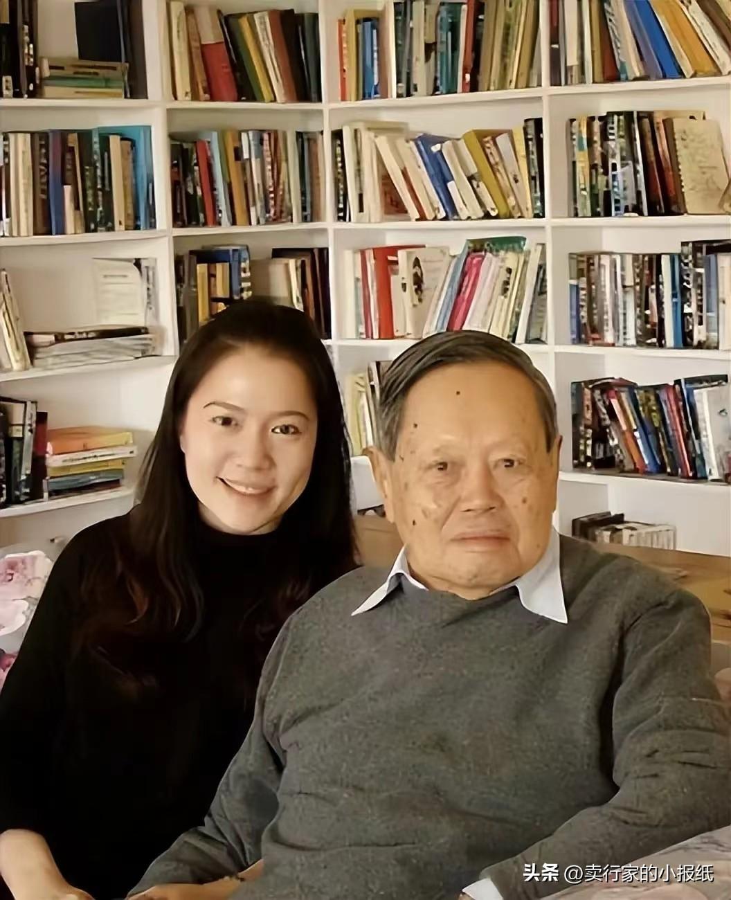 都以为翁帆只拿到了清华公寓的使用权，实际上杨振宁留给她的不是房子，而是一笔“活水