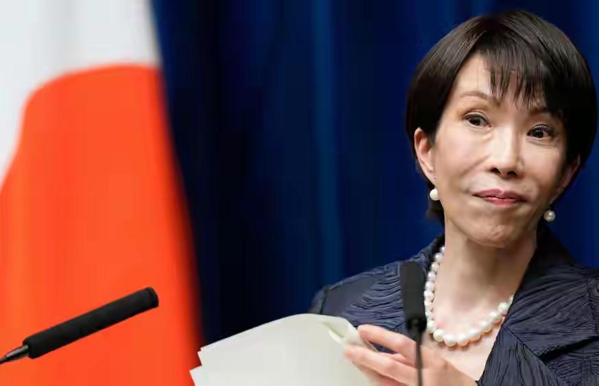 中国这次对日本出台的军民两用物品管制，引发日本社会舆论大哗；一口气追加上千项制裁