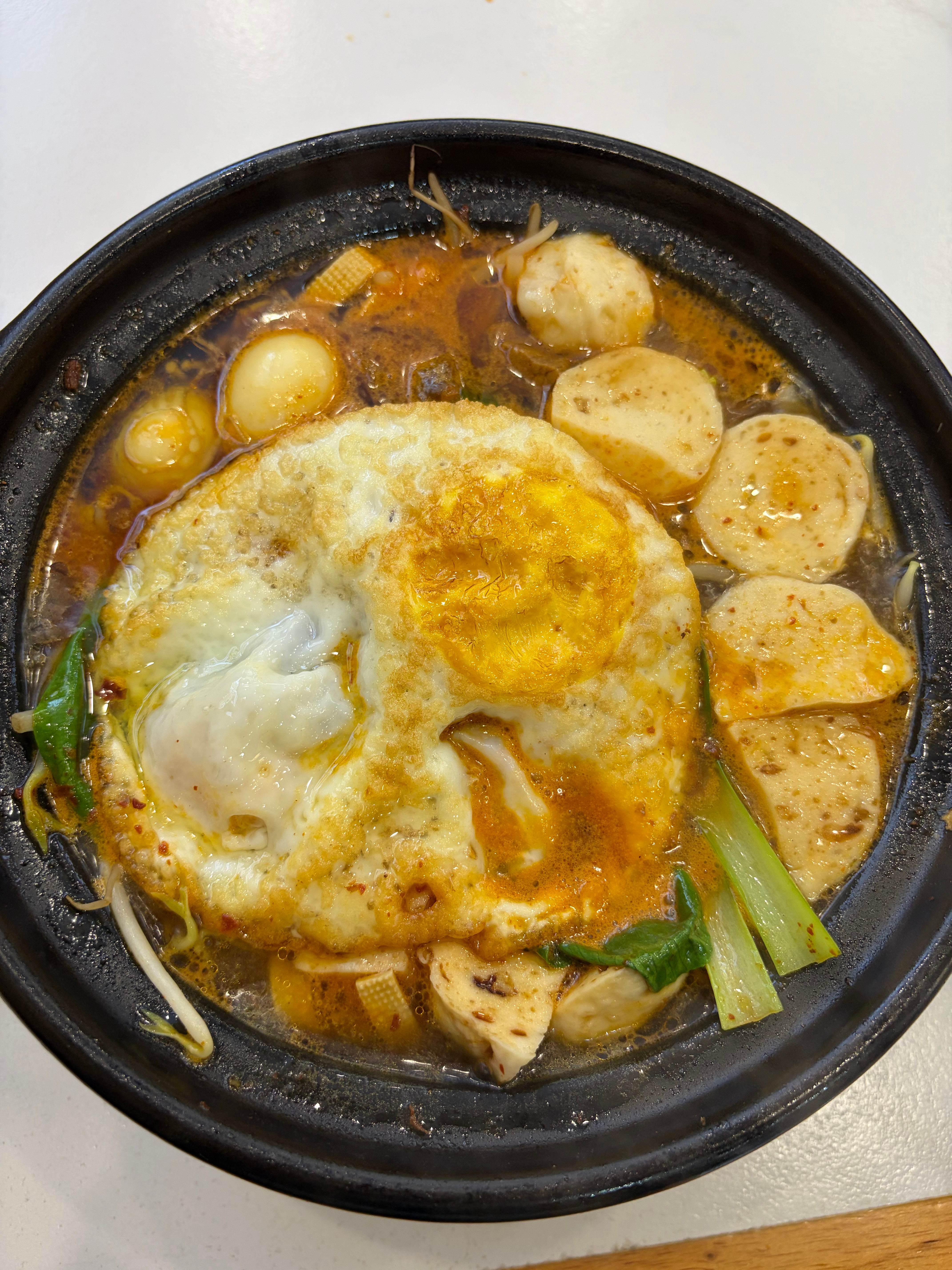 吃个饭，睡一会，晚上去三刷《功夫女足》