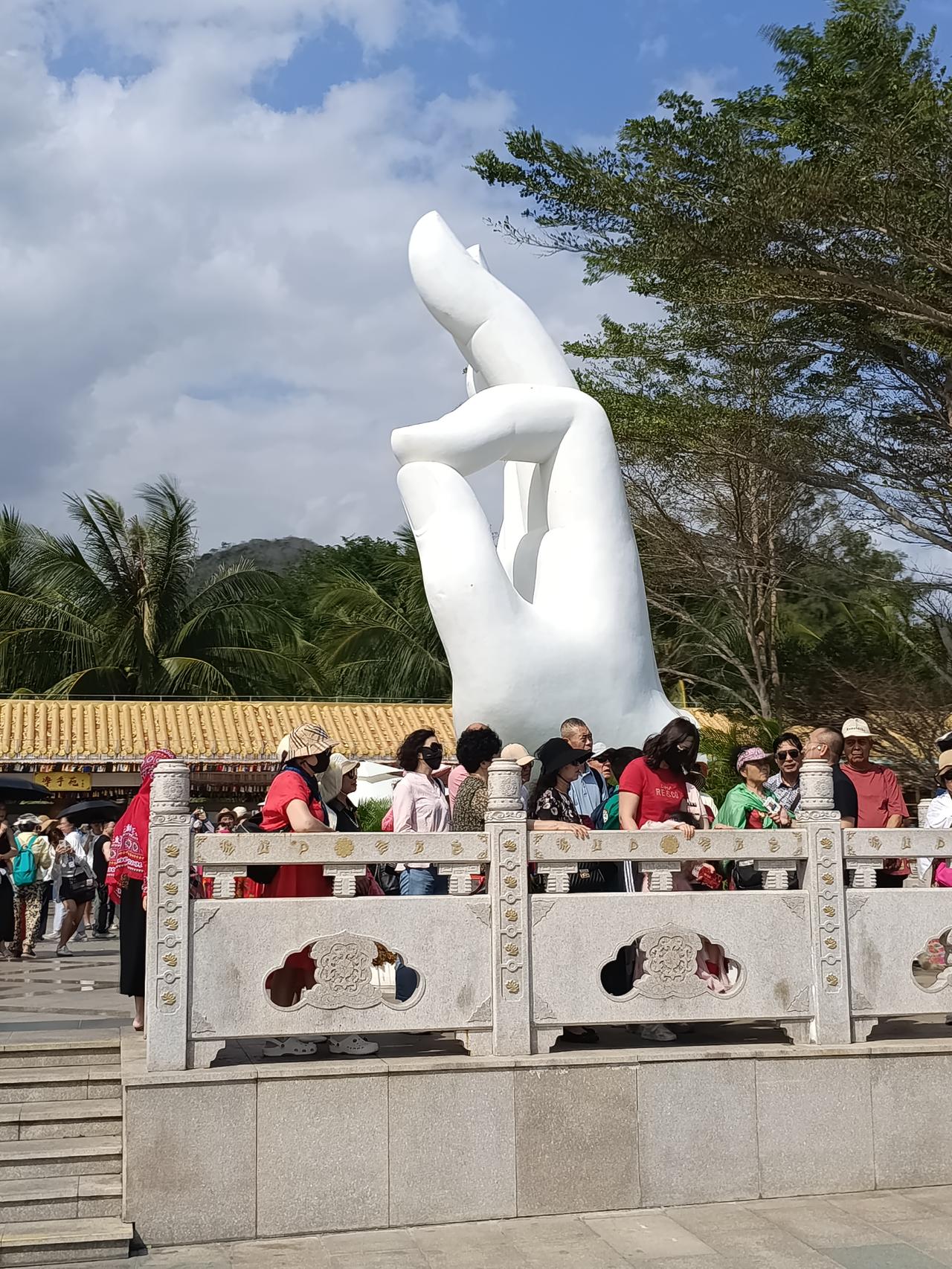 今年清明节期间又去福宁园陵园给父母的坟地续费五年。

下次再交费如果我还在也是古