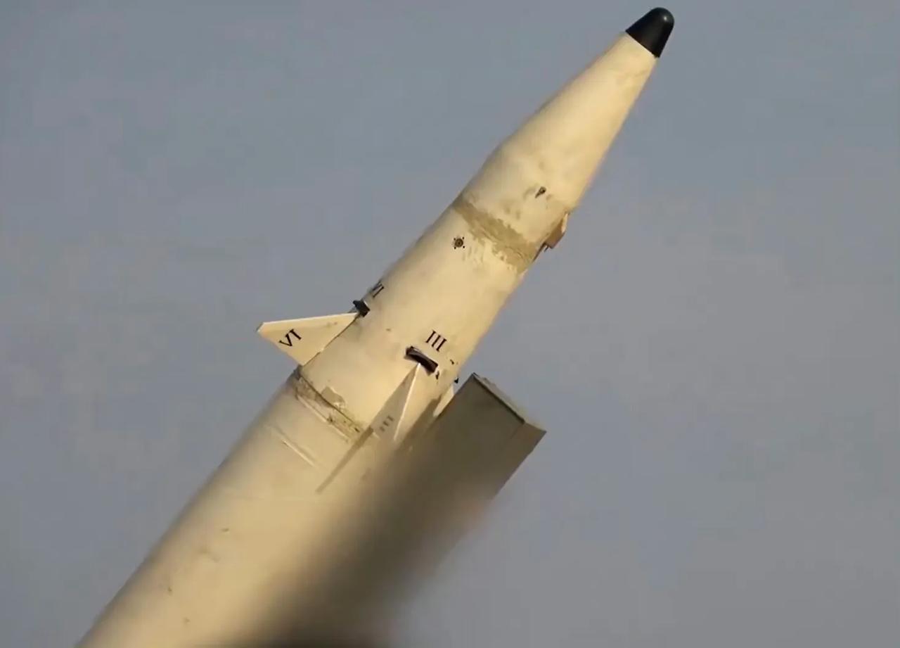 拖鞋军也有高超音速导弹？他们是从沙漠里挖出来的图纸？

也门胡塞武装首次宣布使用