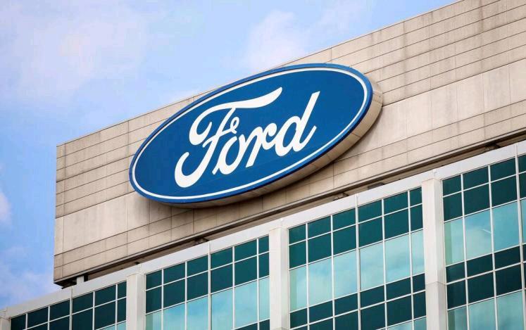 美国福特汽车12月10日说，北京发放的首批稀土通用出口许可证包括向他们供货的中国