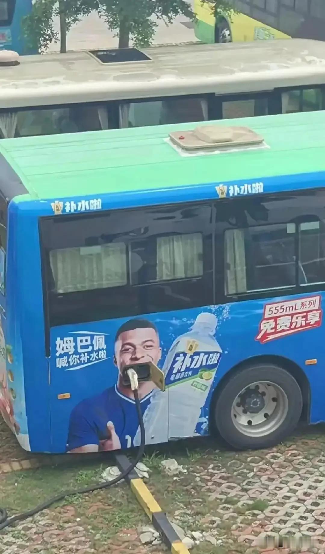 孩子打球每天喝两瓶姆巴佩补水啦，每次都中奖，码也扫了，小程序也进了，就是不知道这