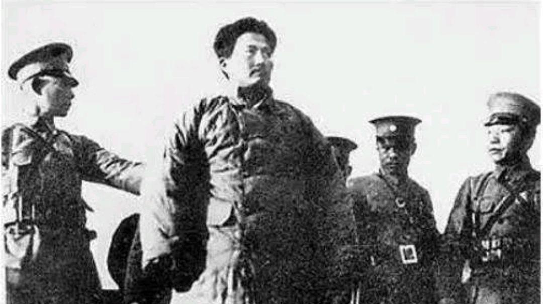 1935年1月，红21师师长胡天桃在江西省玉山县怀玉山与国民党军作战中负伤被俘，