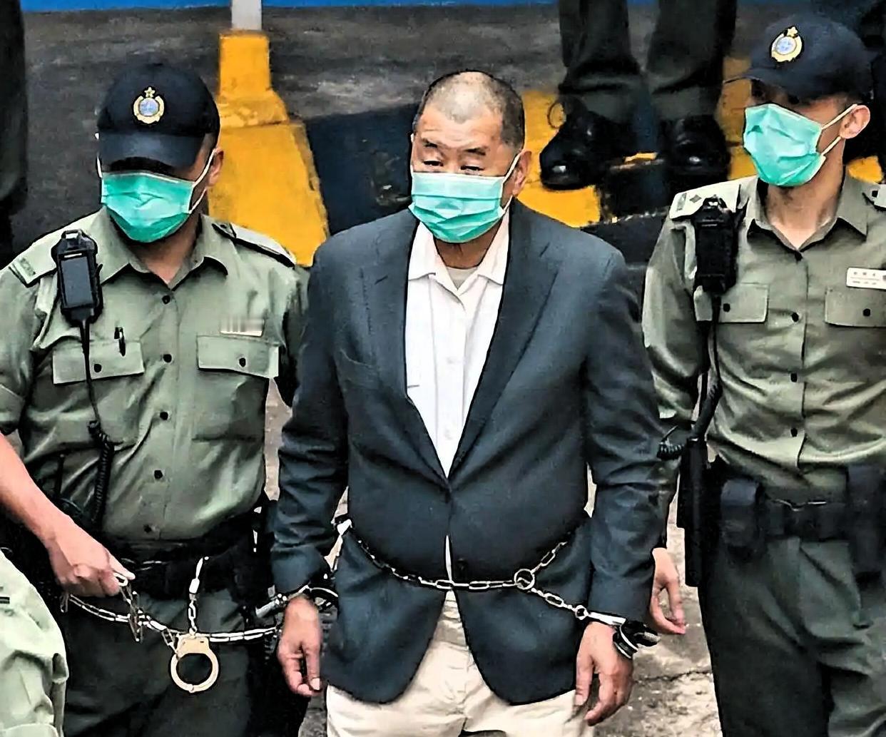 你有没有见过这种说法，说黎智英当年是靠卖衣服起家的，品牌就是佐丹奴？我最近还真在