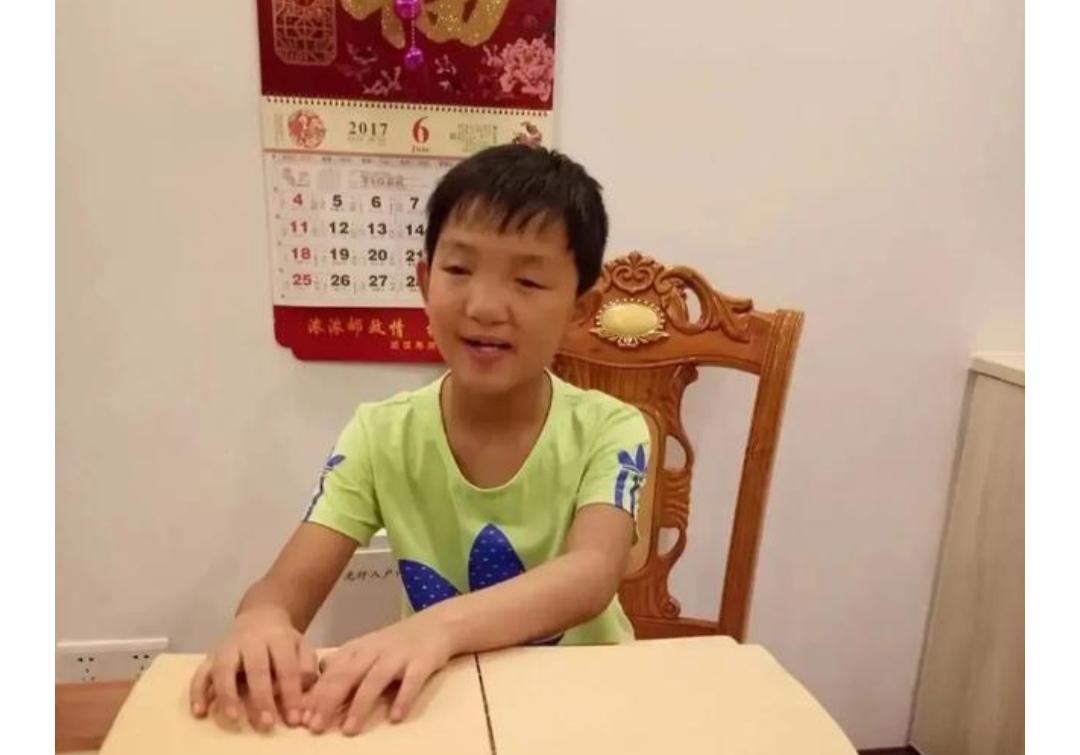 被伯母挖眼睛的男孩，考了721分。网络记忆的时代，真是快。

那个时候，他的新闻