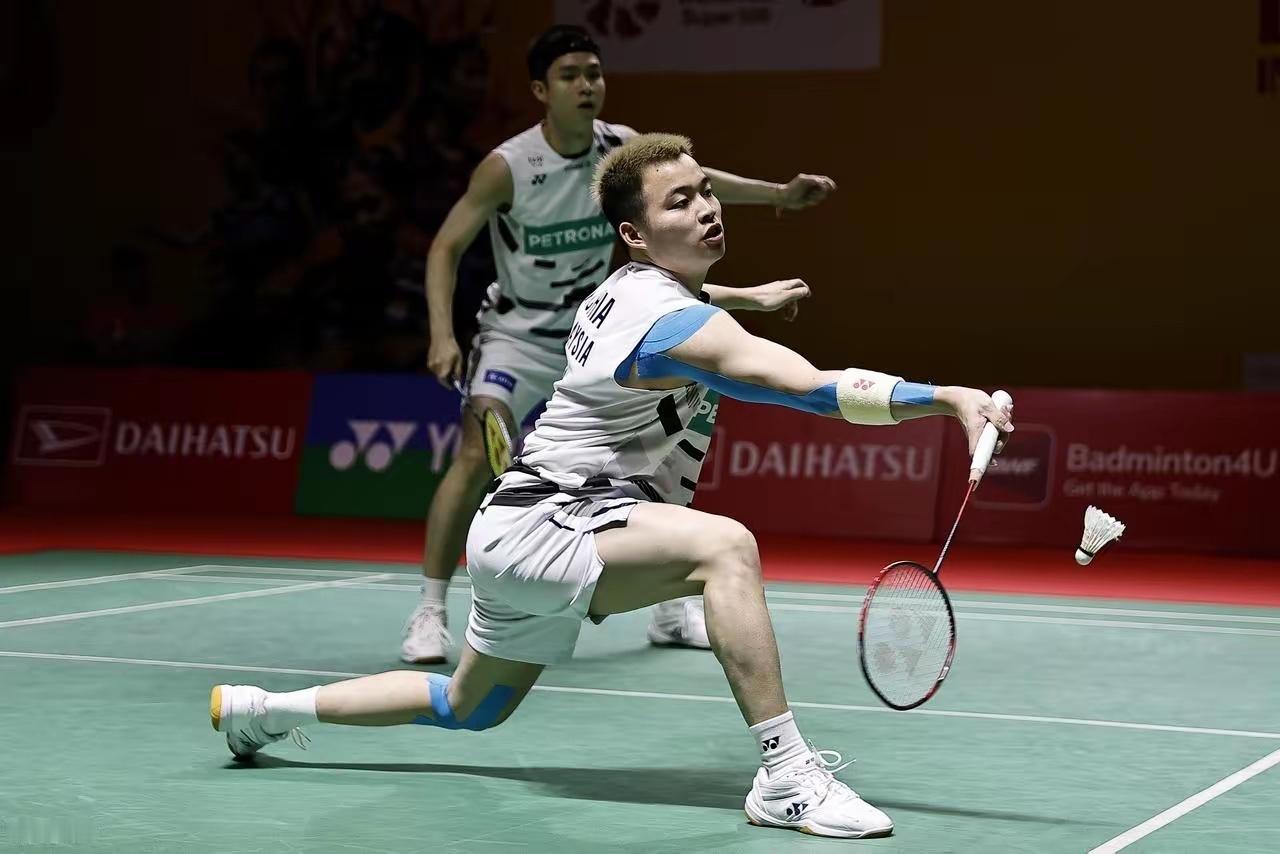 谢苏组合打进了马来西亚公开赛的男双决赛，李宗伟一定会很欣慰，这么多年过去，终于有