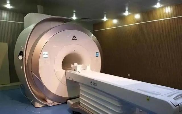 核磁共振仪，中国无法生产时，国外的飞利浦卖中国3000万一台，中国自主研发量产后