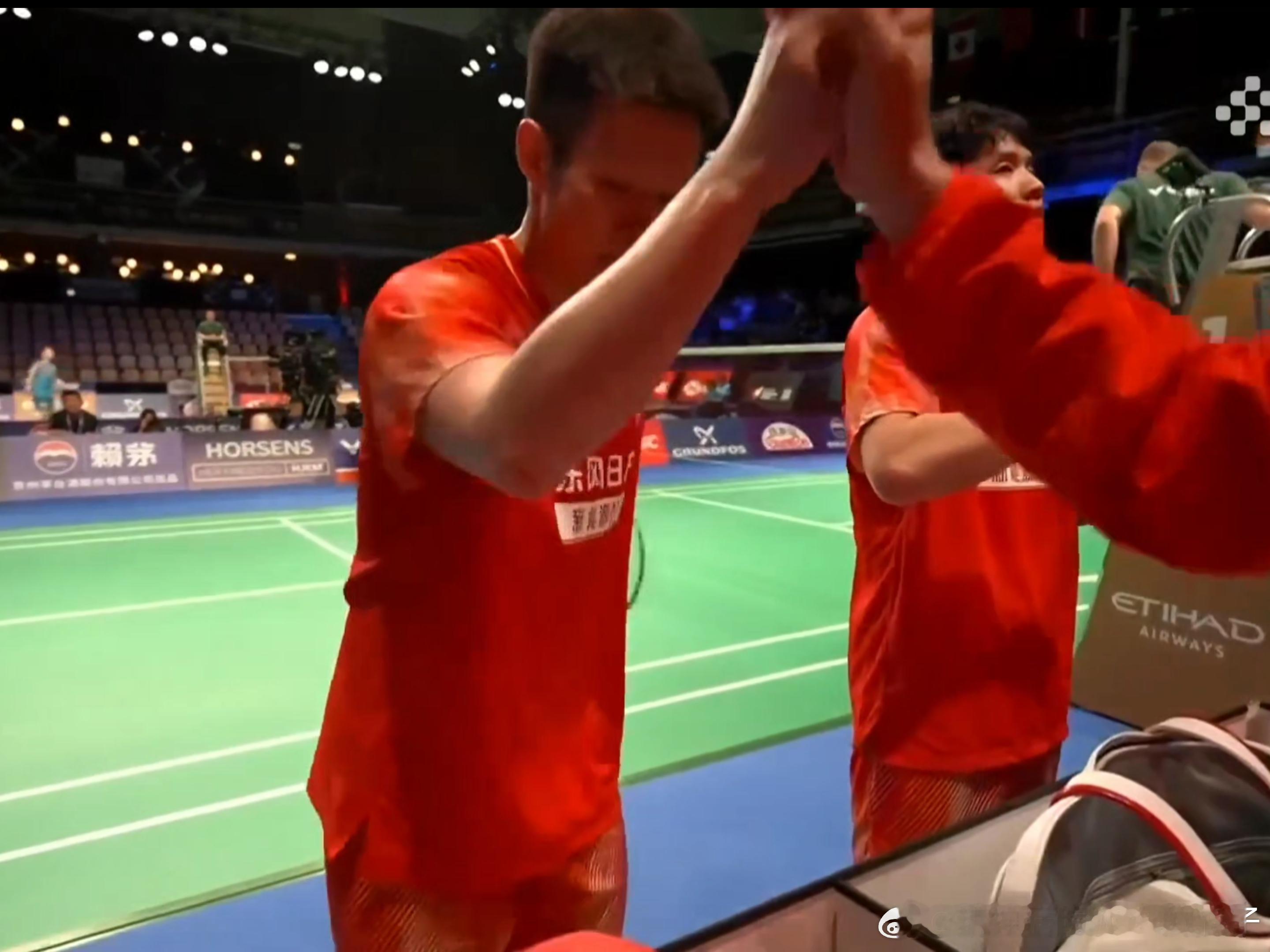 何济霆任翔宇2比0哈里哈兰/阿琼（17，13）第五盘：陆光祖VS普兰诺伊中国队三