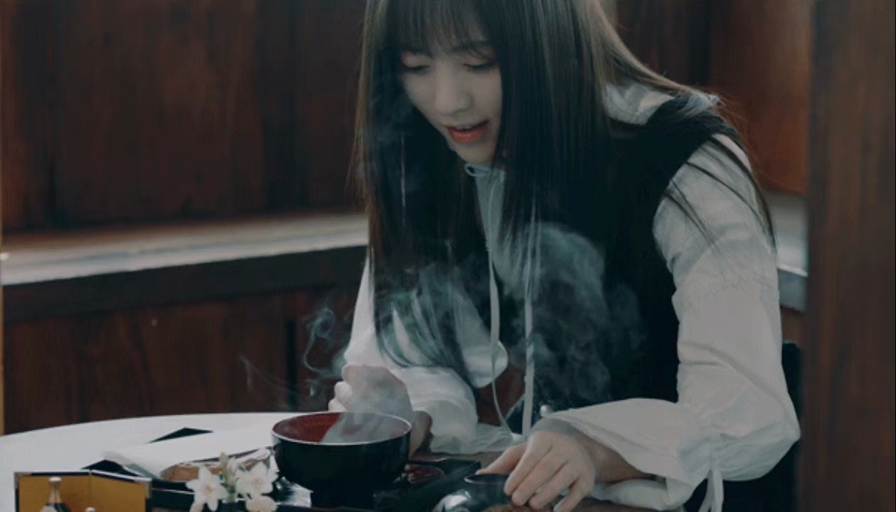 鞠婧祎  jjy鞠婧祎来战 jjy鞠婧祎阿黛 我们是漂泊的雪，脸颊的泪，和温热的
