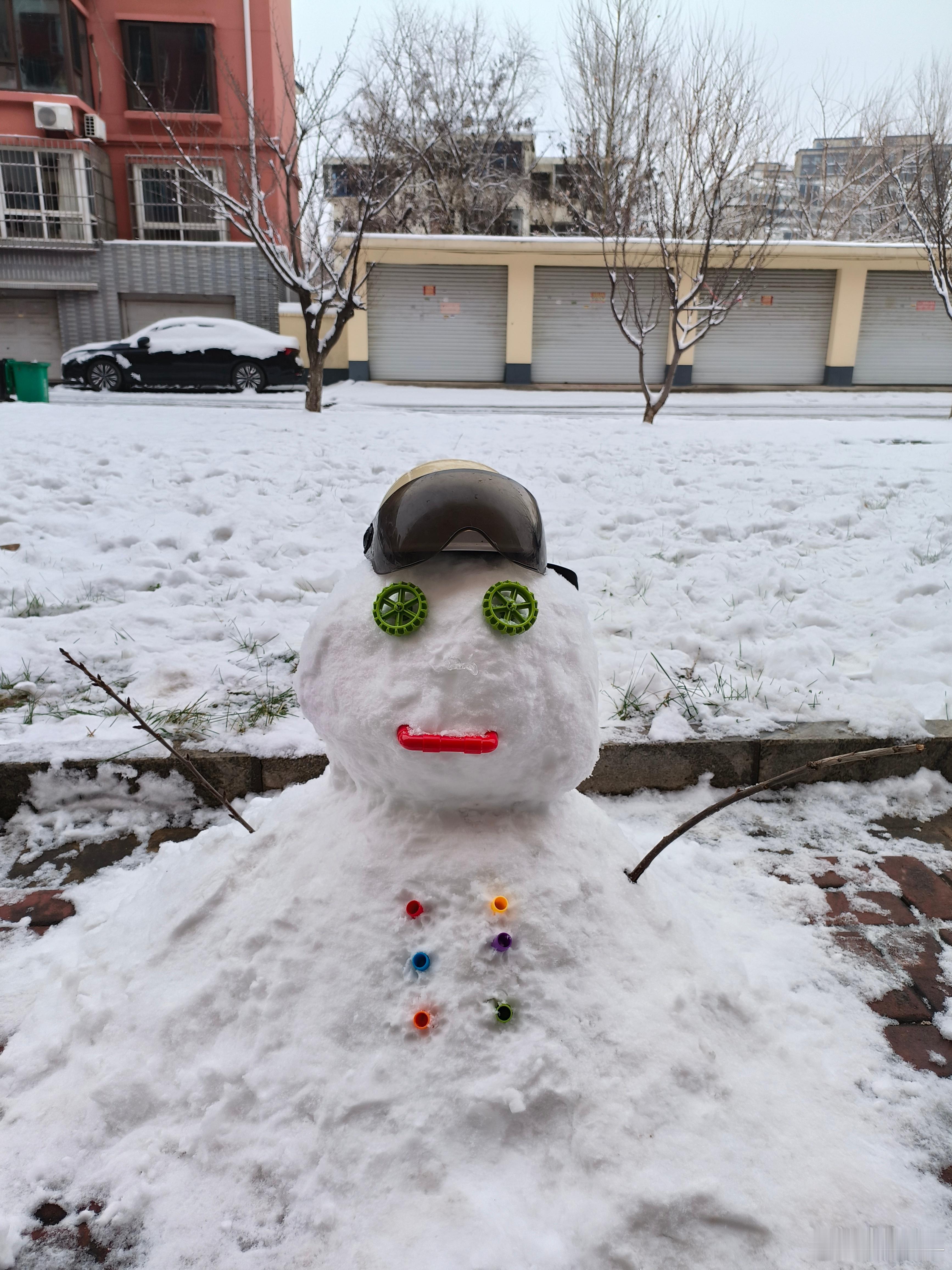 小孩子的快乐就是如此简单。 