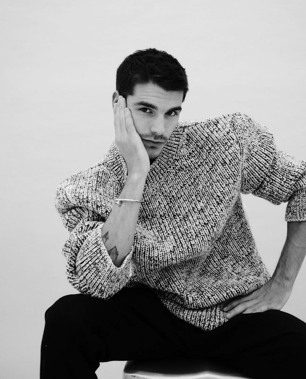 最近，曾是网红的26岁西班牙男星“梅梅” Álvaro Mel（阿尔瓦罗·梅尔