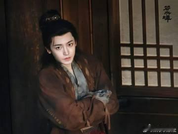 侯明昊还有三部待播剧 侯明昊的三部新剧，充满了丰富的情感与复杂的角色设定。每一部