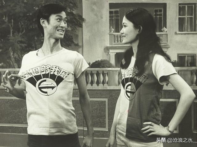 郑少秋到底有没有爱过沈殿霞？半生纠葛里，恩情终究难抵心动。
 
提起港圈最意难平