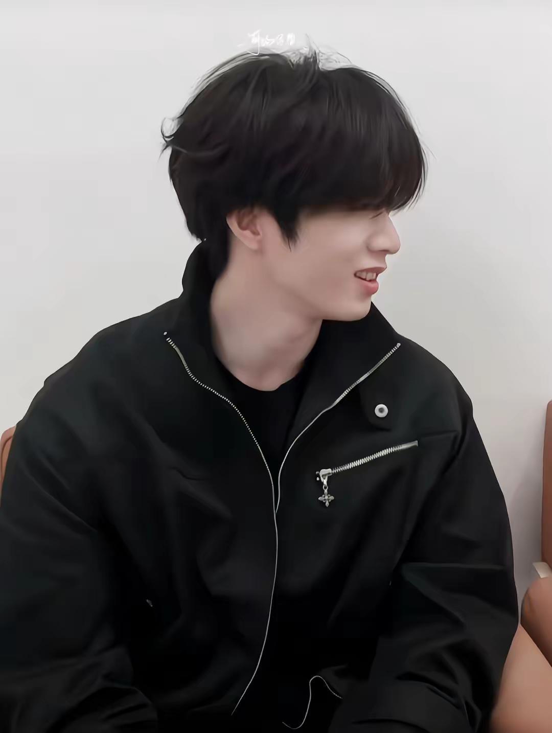 生气的样子像小猫…🥺刘耀文