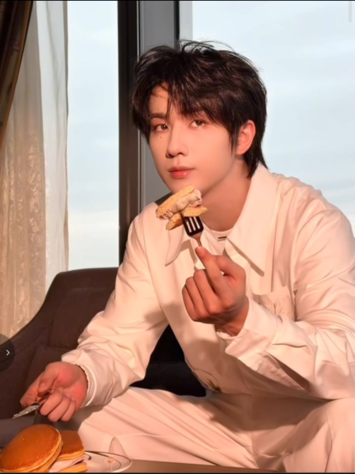 李宏毅 小哥哥，又是一年生日啦，还是最诚挚的祝福愿你天天开心，好运常在 