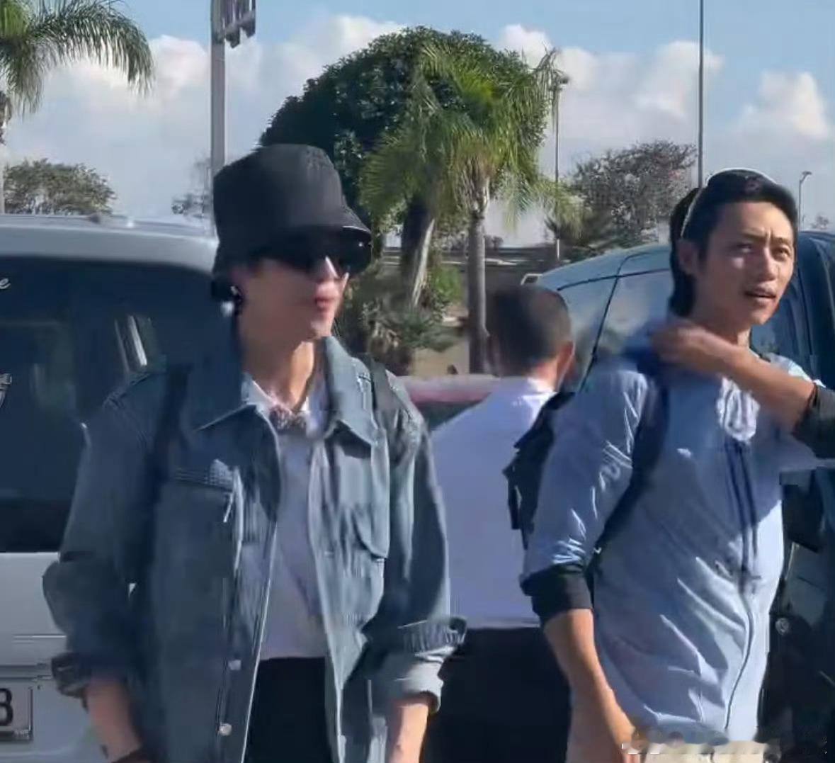 大侦探团综路透，没认出张若昀后面的魏晨哈哈哈哈哈哈哈哈真成岛民了（好像是为电视剧