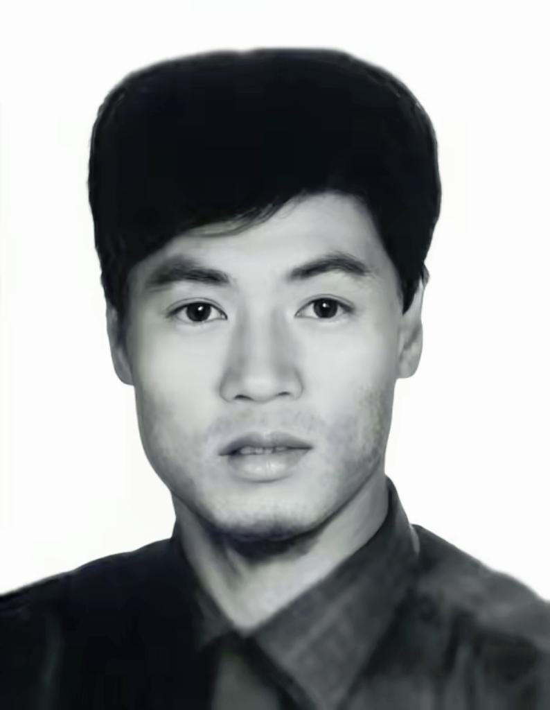 罗成财，男，1968年7月生，福建省福鼎市沙埕镇黄岐村人。2006年8月，罗成财