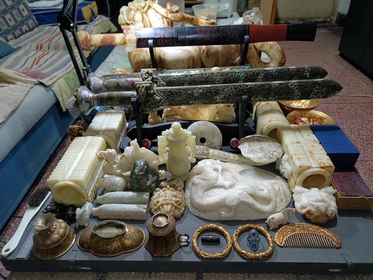 我经常会整理一下我收藏的古代艺术品，也会拍个照发出去留作纪念…古代收藏艺术品 古