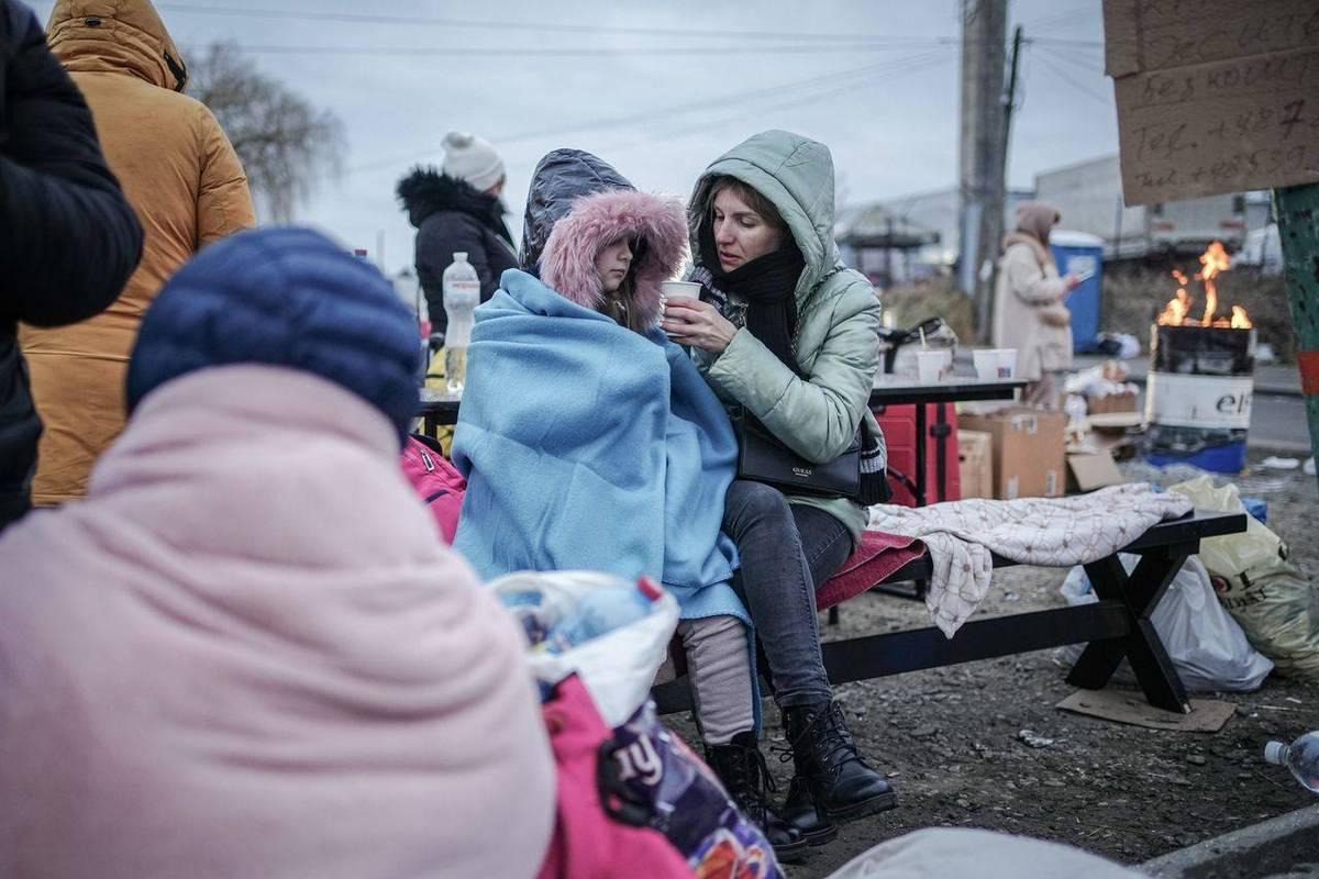 乌克兰“普通民众”在战争环境下的生活片段？
一、清晨：在警报与微光中醒来
 
天