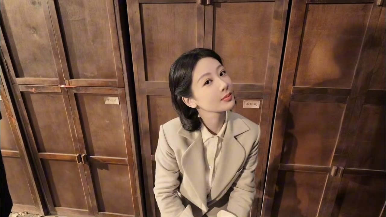 杨紫 💜杨紫董竹君💜杨紫玉兰花开君再来在污泥中清醒，在战火中绽放，在岁月中留