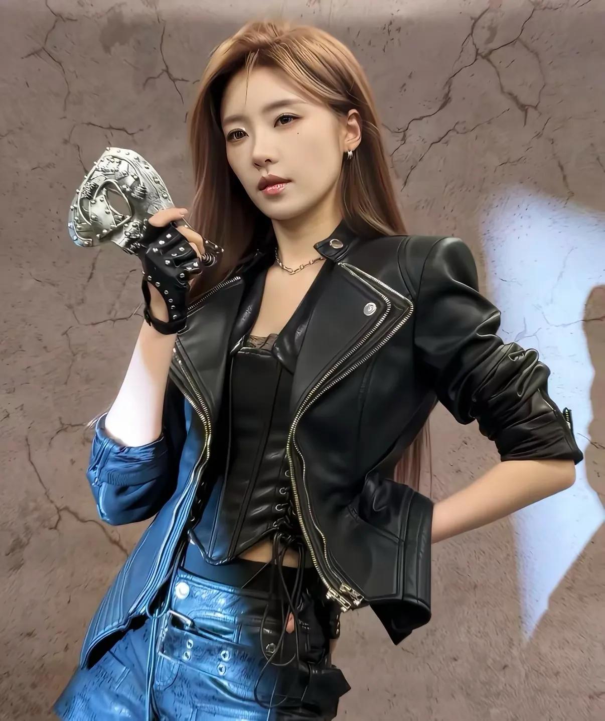 张月的演技，赞；
荧幕形象，停留在《三十而已》；
舞台表现，赞；
观众缘，差强人