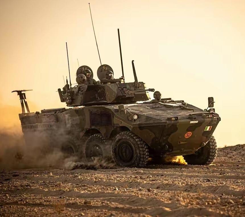 意大利陆军装备的 VBM 8x8步兵战车