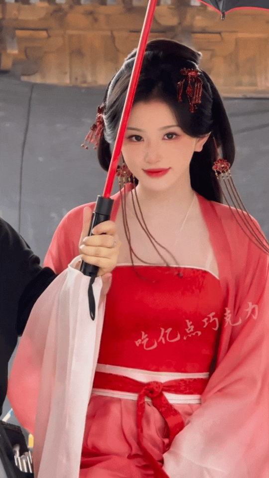 孔雪儿、邓凯《将门独后》路透 