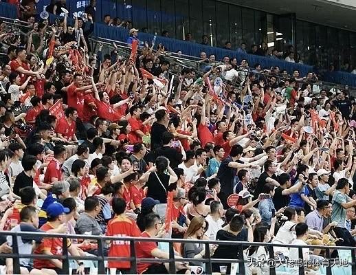 C罗来南京奥体都没这阵仗不仅没这仗势，相信告诉C罗一个业余联赛，一群业余足球运动