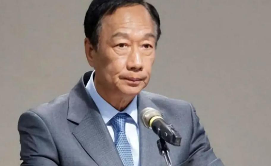 富士康崩得太突然！郭台铭绝对没料到，以前大陆工厂灯火通明的代工巨头，如今像破气球