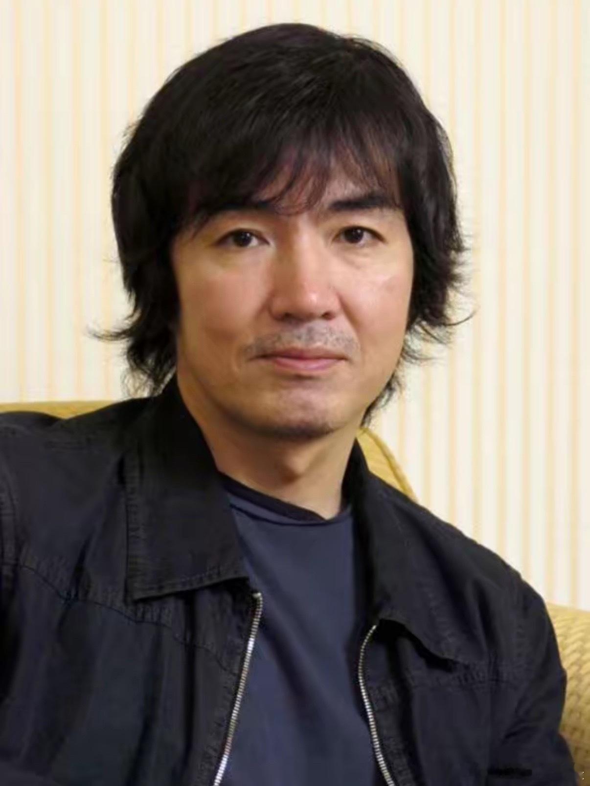 东野圭吾去世高中的时候特别喜欢看东野圭吾的恶意和嫌疑人x， 一路走好！