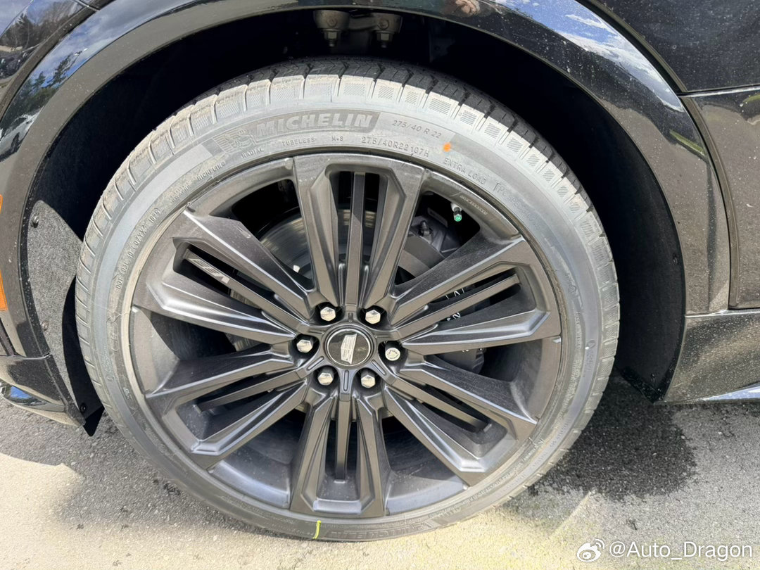 凯迪拉克Lyriq V：可怕糟糕的营销趋势把我的克尔维特Z06的钥匙交给了服务专