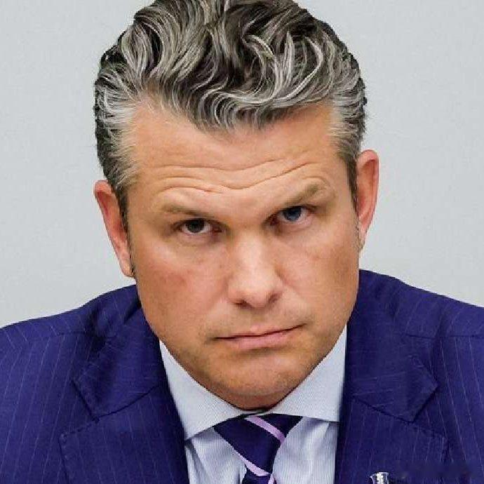 💥战争部长赫格塞斯表示，根据川普总统的指示，美军正在积极准备消灭在尼日利亚屠杀